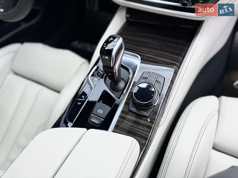 Седан BMW M5 2018 в Києві