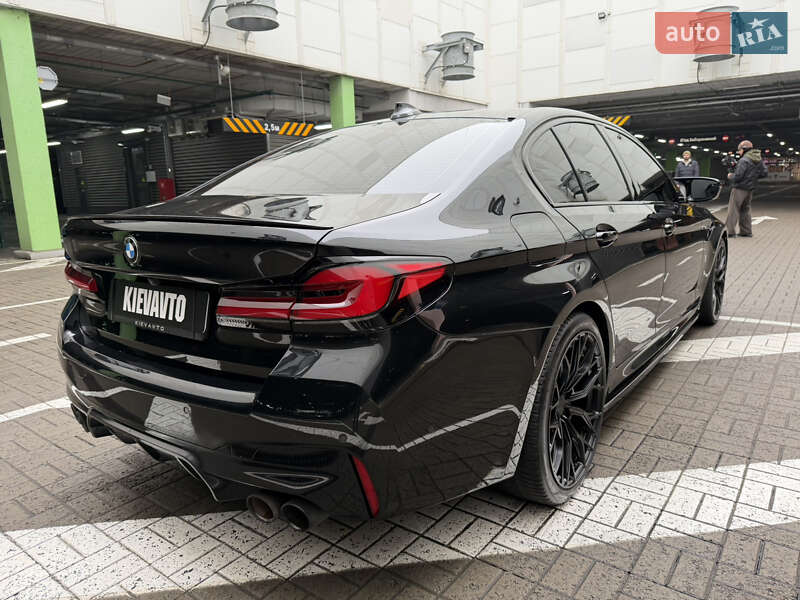 Седан BMW M5 2021 в Киеве