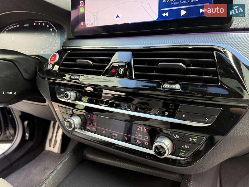 Седан BMW M5 2021 в Киеве