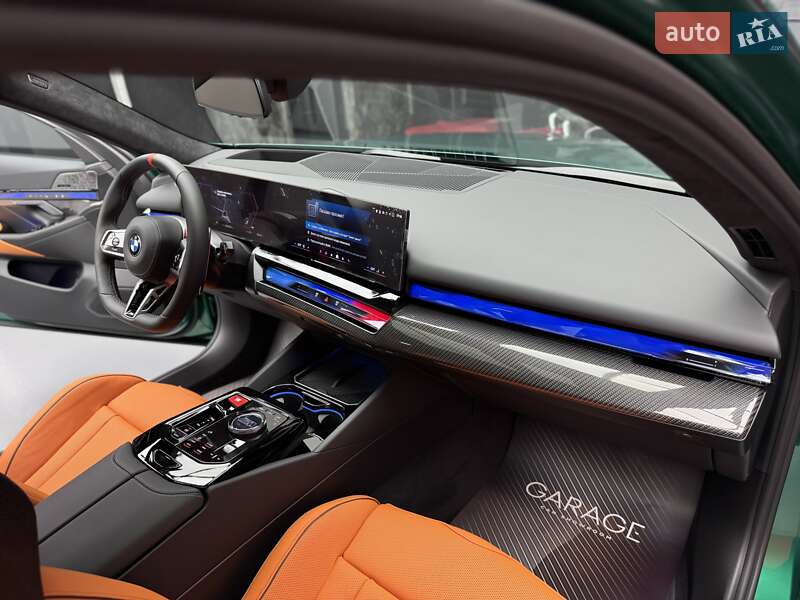 Универсал BMW M5 2025 в Киеве
