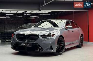 Седан BMW M5 2025 в Киеве