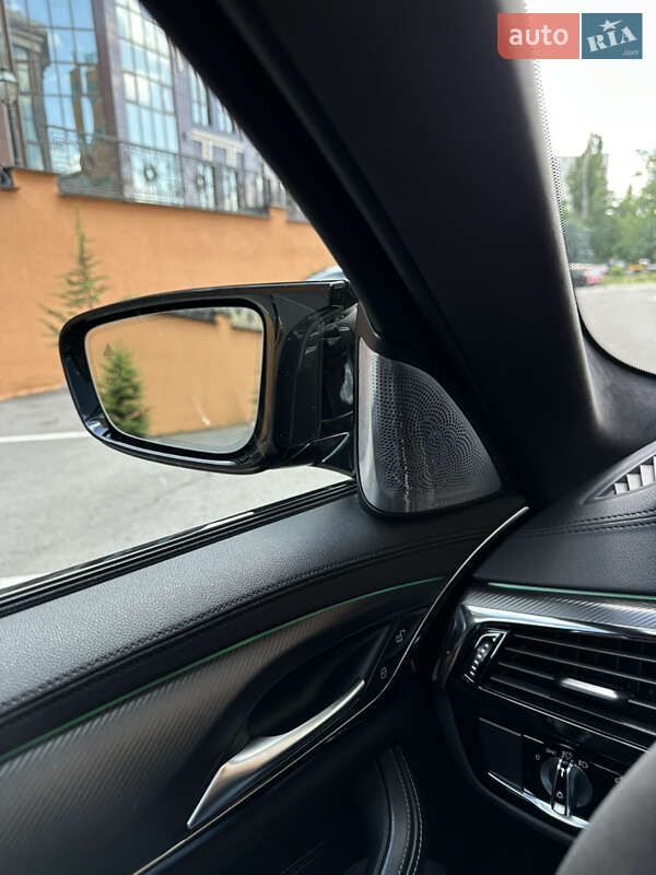 Седан BMW M5 2021 в Одесі