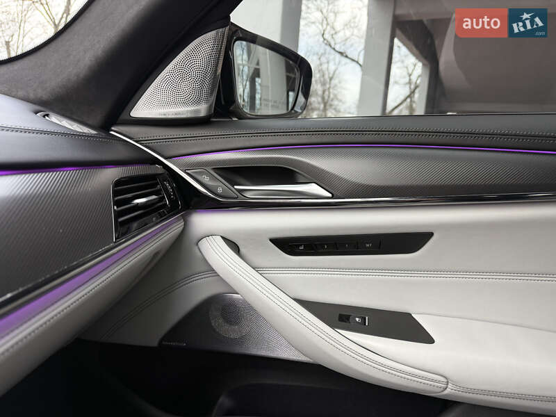 Седан BMW M5 2023 в Одессе