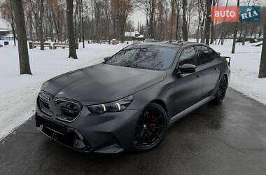 Седан BMW M5 2024 в Киеве