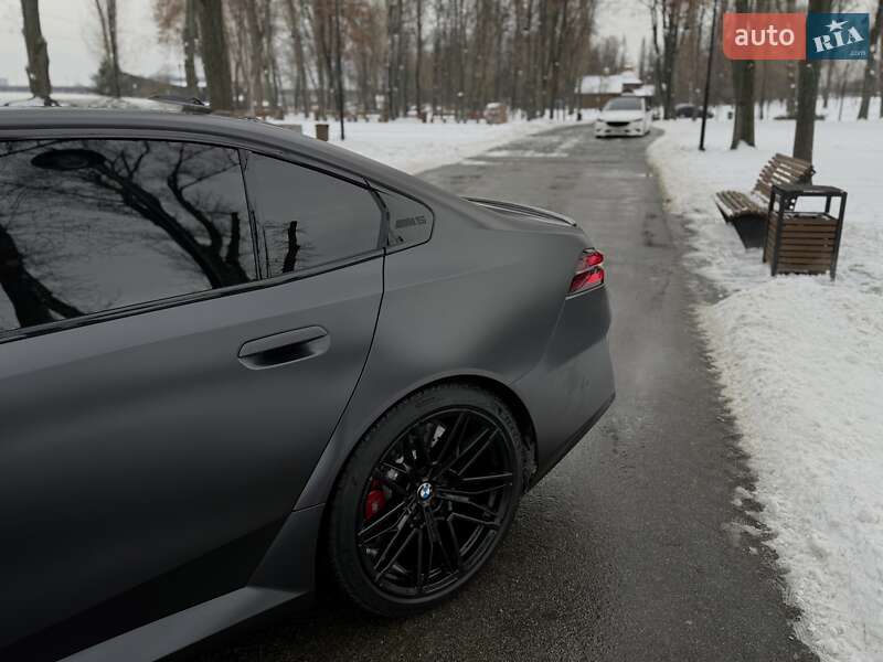 Седан BMW M5 2024 в Киеве