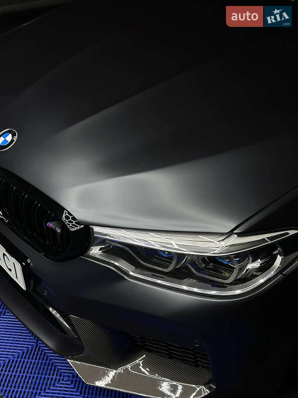 Седан BMW M5 2019 в Киеве