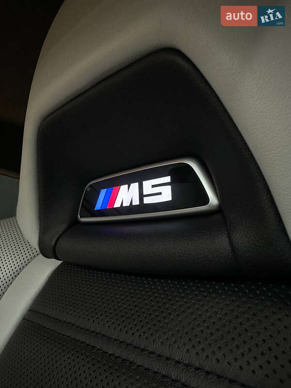 Седан BMW M5 2019 в Киеве