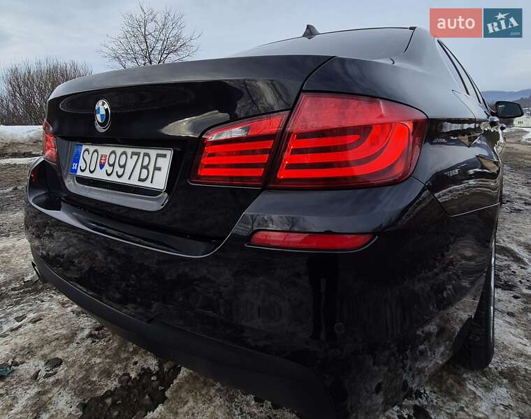 Седан BMW M5 2011 в Ужгороді