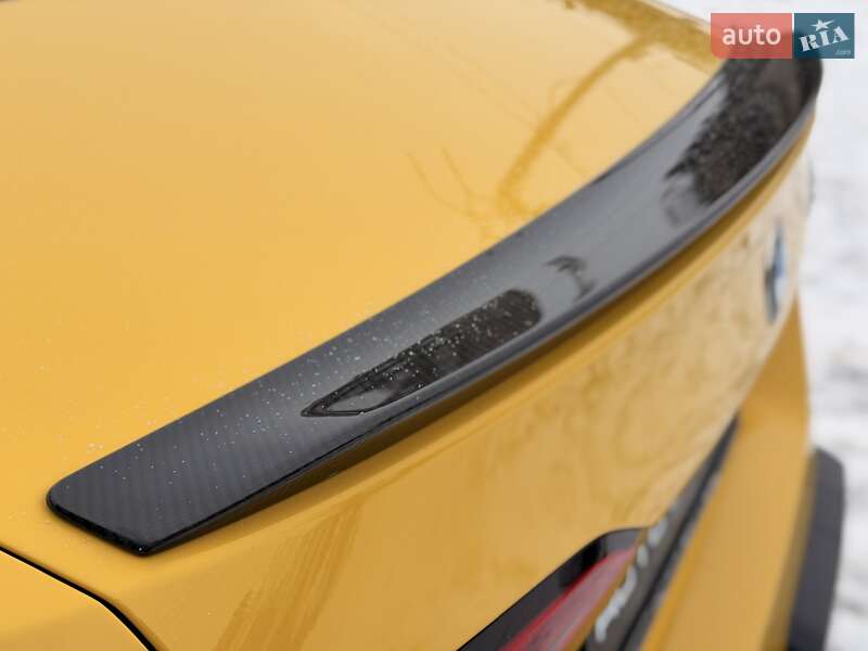 Седан BMW M5 2025 в Киеве