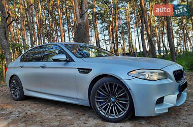 Седан BMW M5 2012 в Киеве