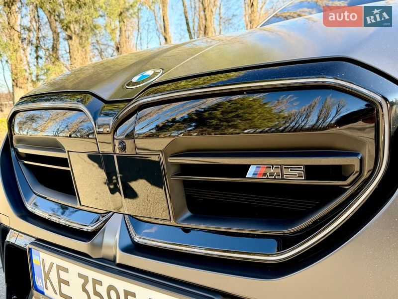 Седан BMW M5 2024 в Киеве