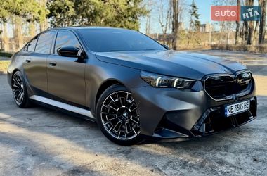 Седан BMW M5 2024 в Киеве