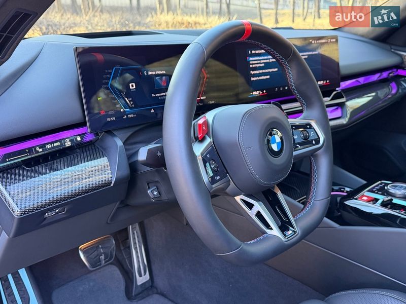 Седан BMW M5 2024 в Киеве