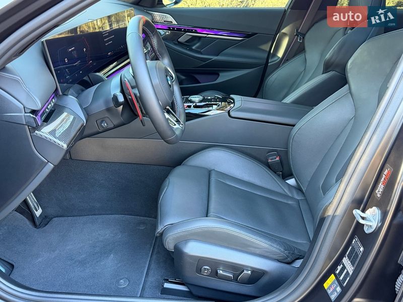 Седан BMW M5 2024 в Киеве