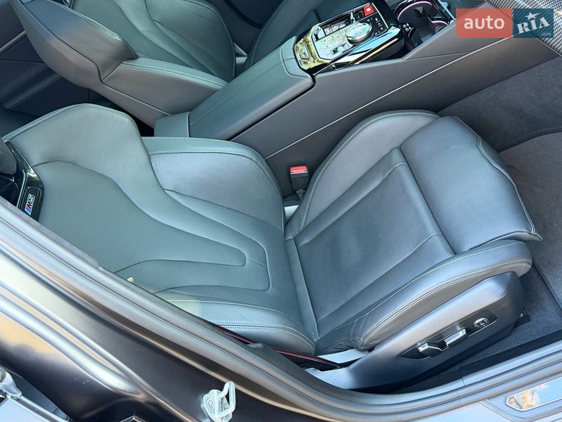 Седан BMW M5 2024 в Киеве