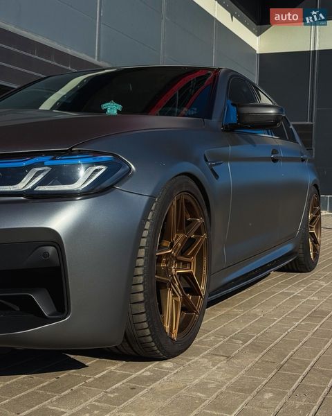 Седан BMW M5 2019 в Киеве