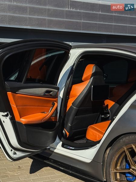 Седан BMW M5 2019 в Киеве