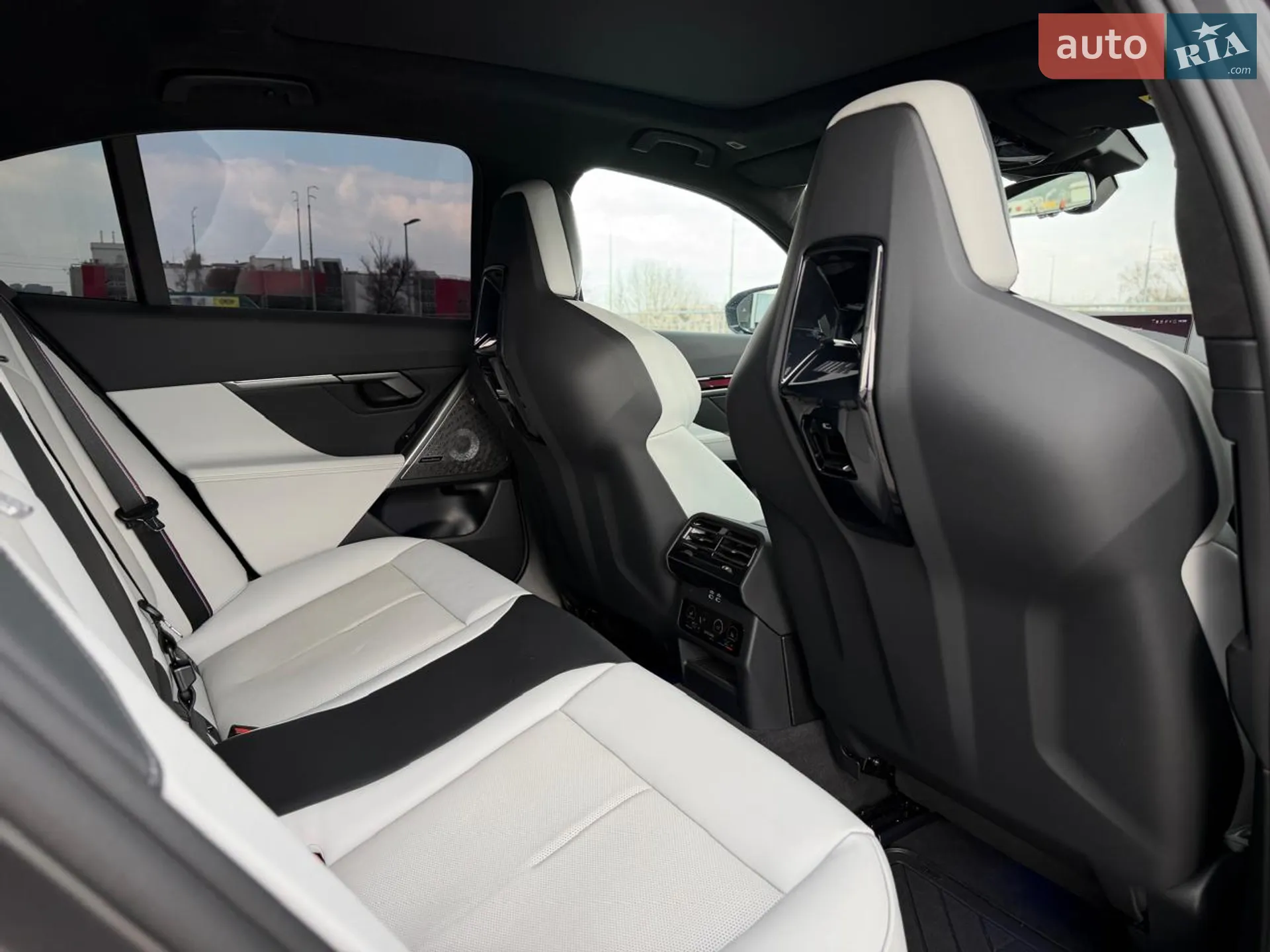 2024 BMW M5 - мініатюра 70