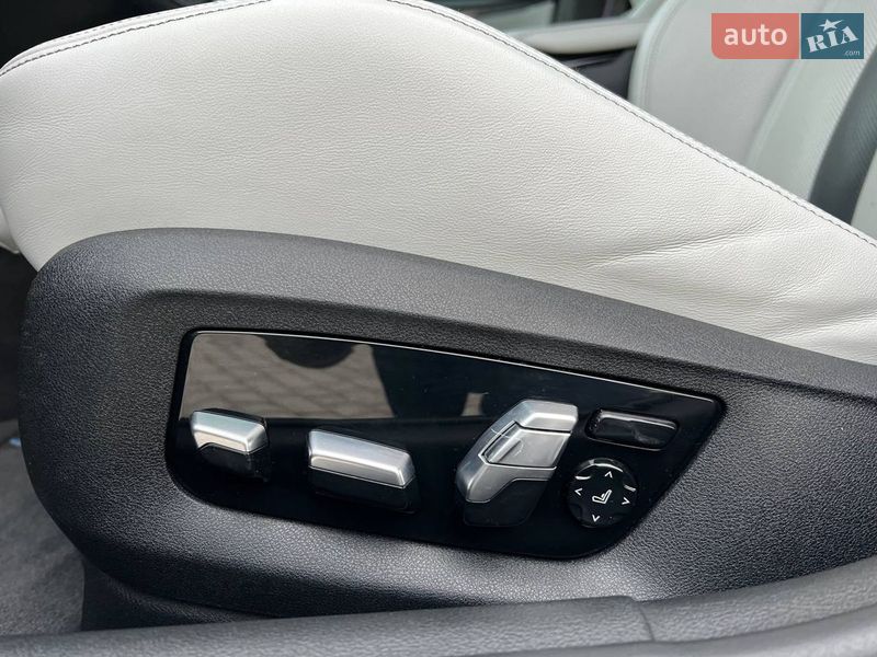 Седан BMW M5 2018 в Львове