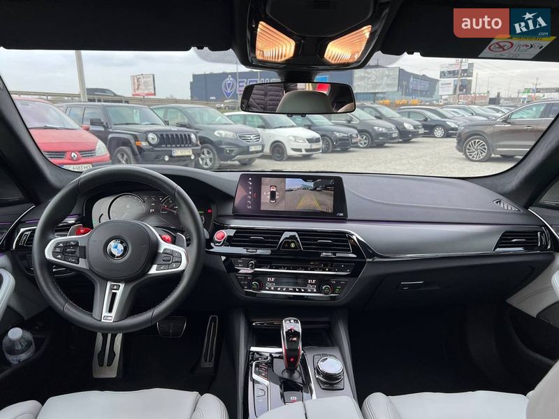 Седан BMW M5 2018 в Львове
