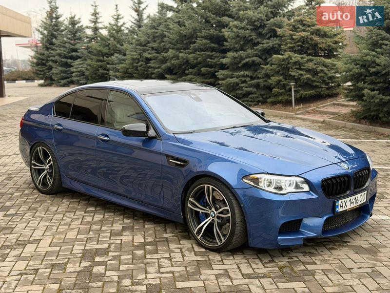 BMW M5 2012