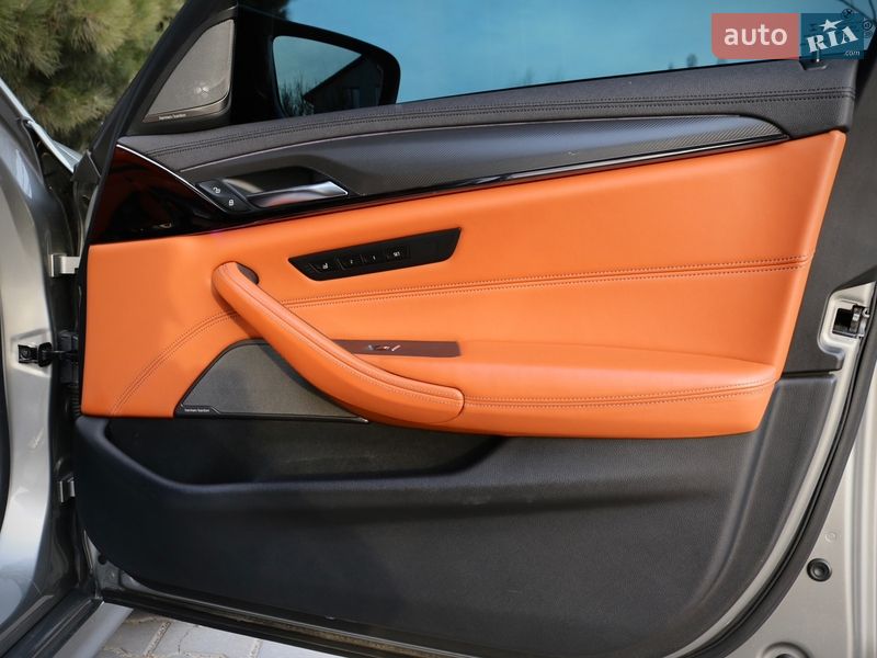 Седан BMW M5 2019 в Одесі