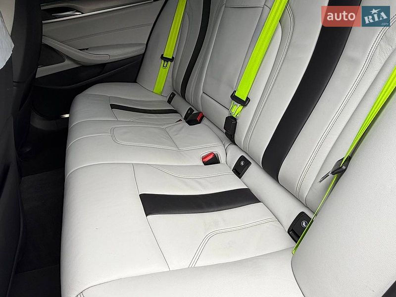 Седан BMW M5 2018 в Киеве