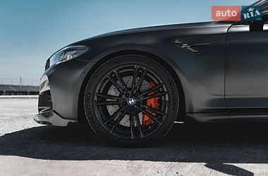 Седан BMW M5 2021 в Киеве