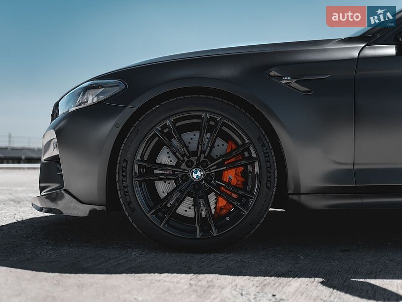 Седан BMW M5 2021 в Киеве