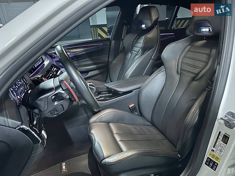 Седан BMW M5 2019 в Киеве