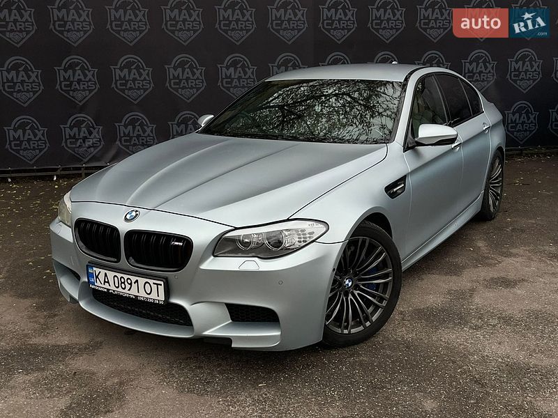 BMW M5 2012