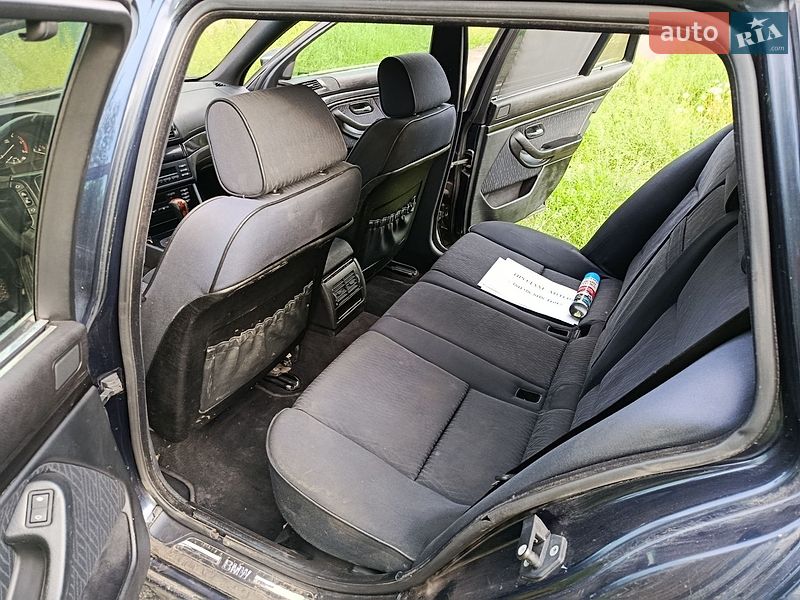 Седан BMW M5 2000 в Славянске