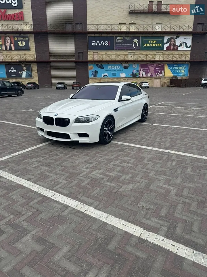 2013 BMW M5 - мініатюра 16