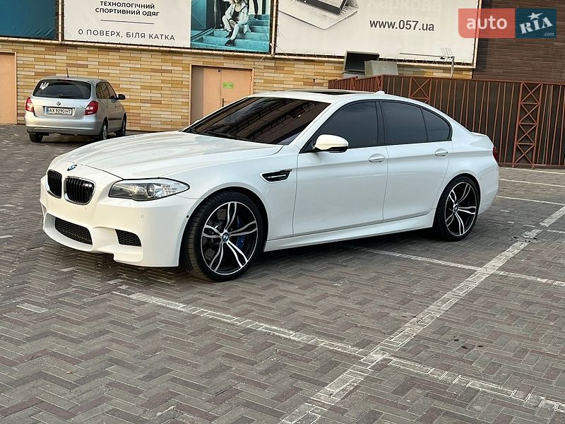 Седан BMW M5 2012 в Харькове