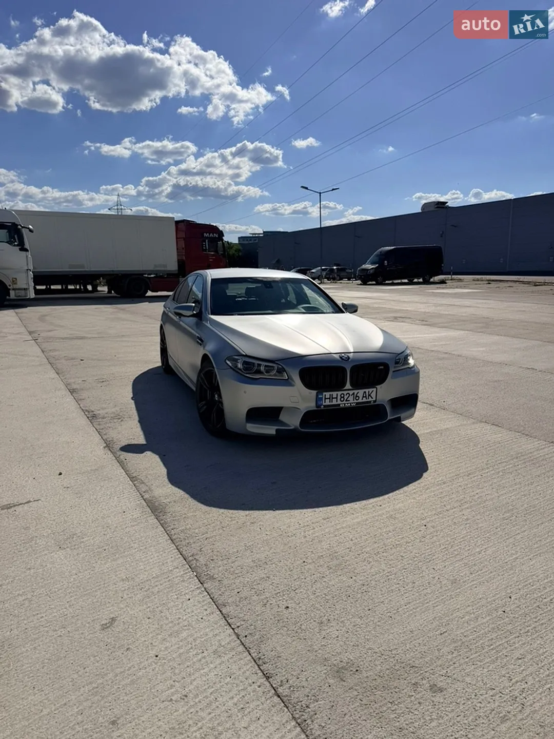 2011 BMW M5 - мініатюра 4
