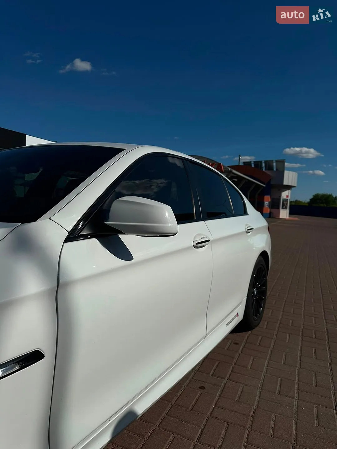2012 BMW 5er - мініатюра 2