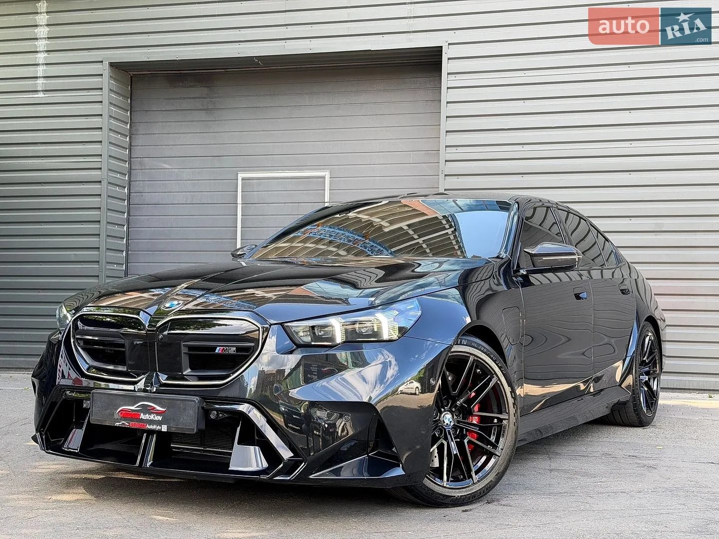 2024 BMW M5 - фото 1