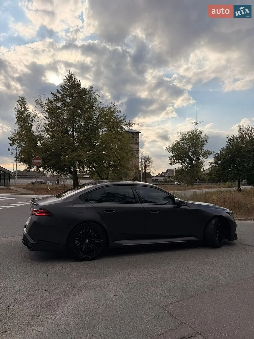2025 BMW M5 - мініатюра 9