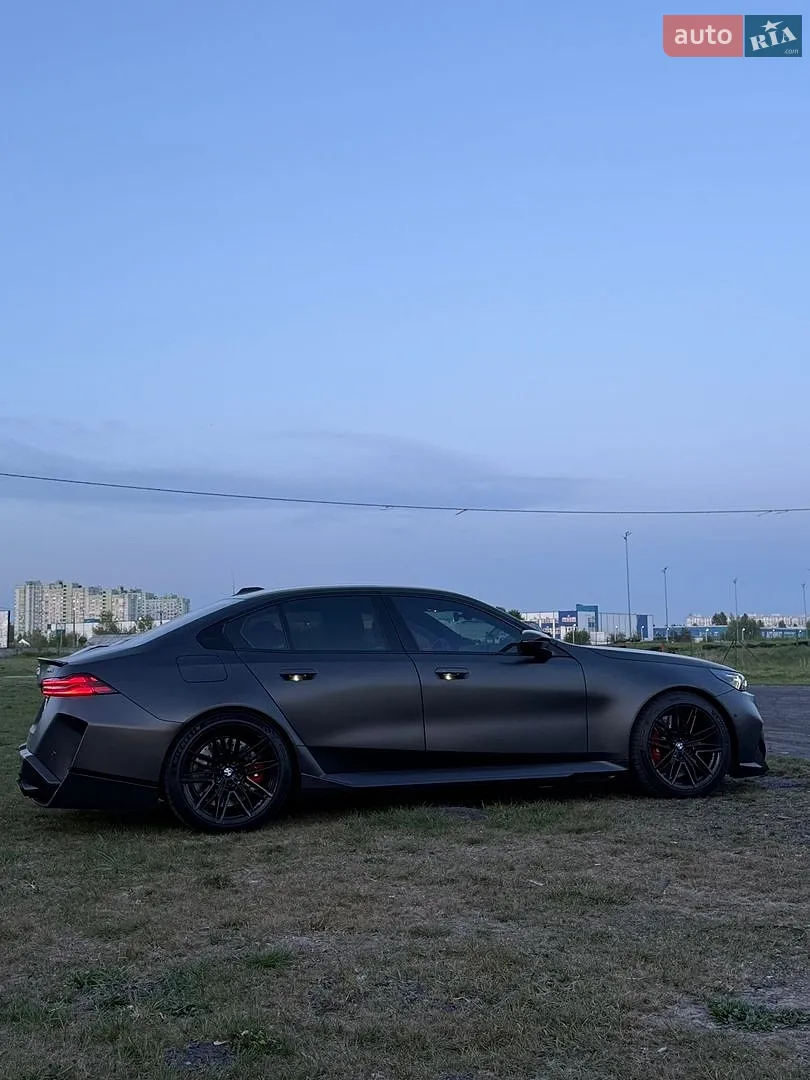 2025 BMW M5 - мініатюра 24