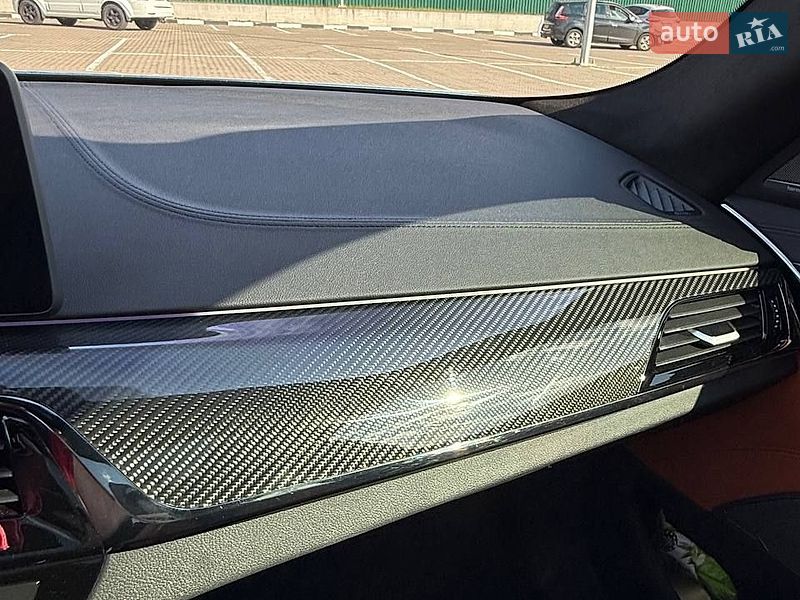 Седан BMW M5 2022 в Києві