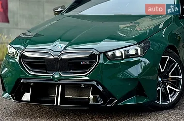 BMW M5 2025