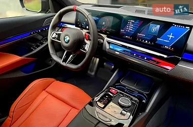 BMW M5 2025