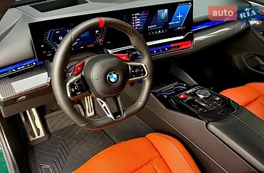 BMW M5 2025