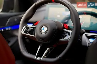 BMW M5 2025