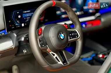 BMW M5 2025