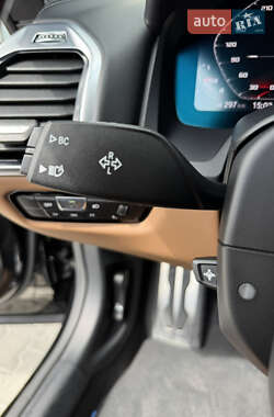 Купе BMW M8 Gran Coupe 2021 в 