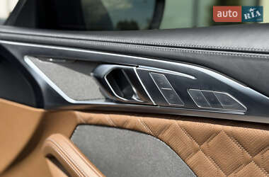 Купе BMW M8 Gran Coupe 2021 в 