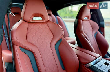 Купе BMW M8 Gran Coupe 2021 в 