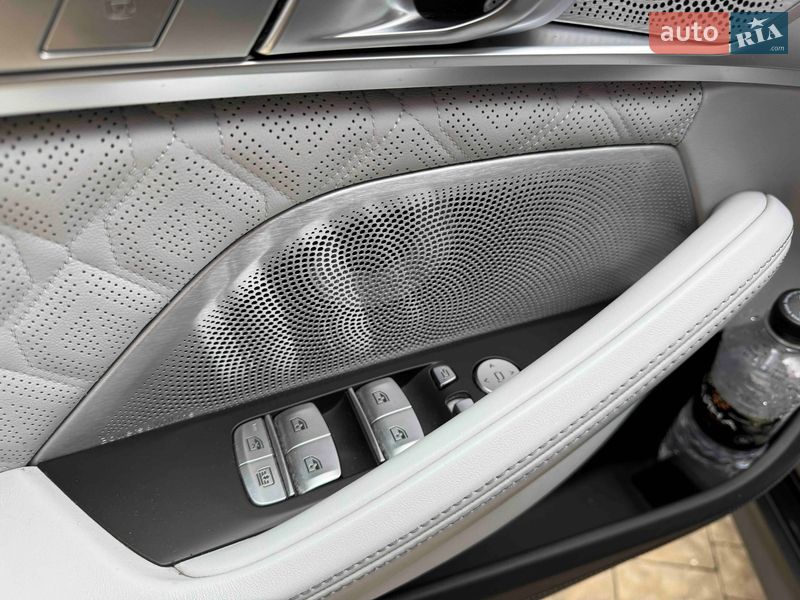 Купе BMW M8 Gran Coupe 2022 в Львове