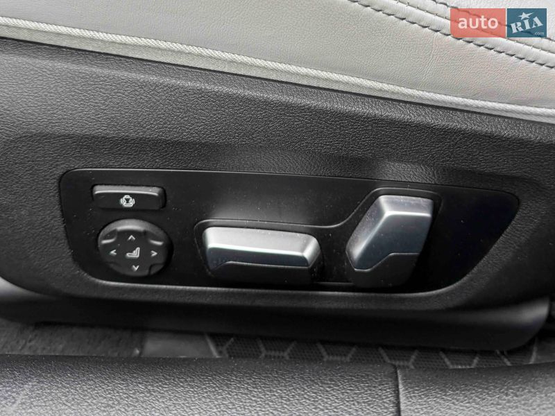 Купе BMW M8 Gran Coupe 2022 в Львове